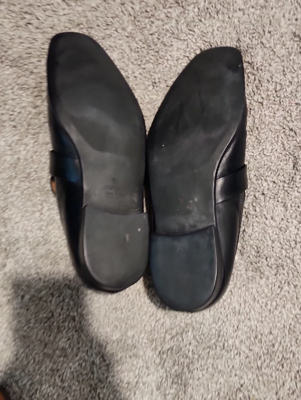 Gucci Black Leather Men’s Penny Loafers with Logo Accent